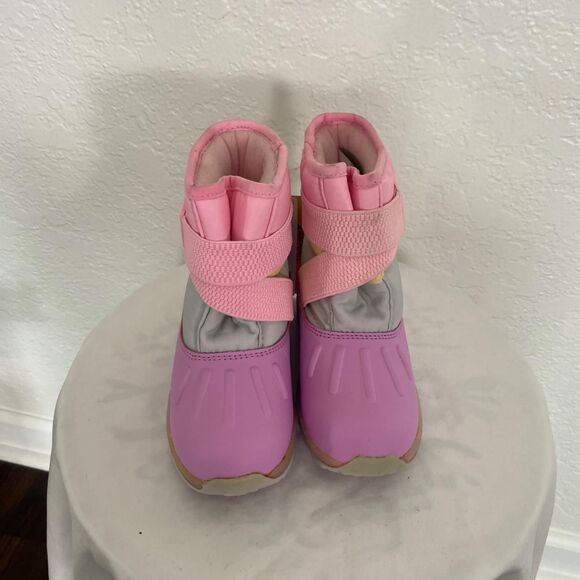 Carter's Light Up Pink Purple Yellow Waterproof Snow Boots US 9 TODDLER - Picture 3 of 8